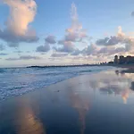 Beach, Parking, Wifi For 5 People!!